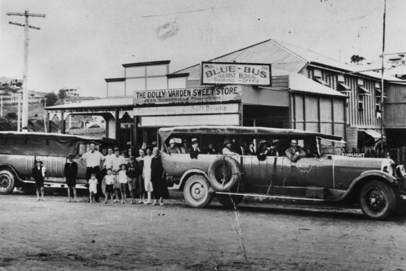 Blue Bus Co, Coolangatta - 1928.jpg
