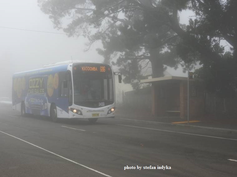 5957 MO Scania of Blue Mountains Transit on a route 686 service returning to Katoomba from Echo Point.