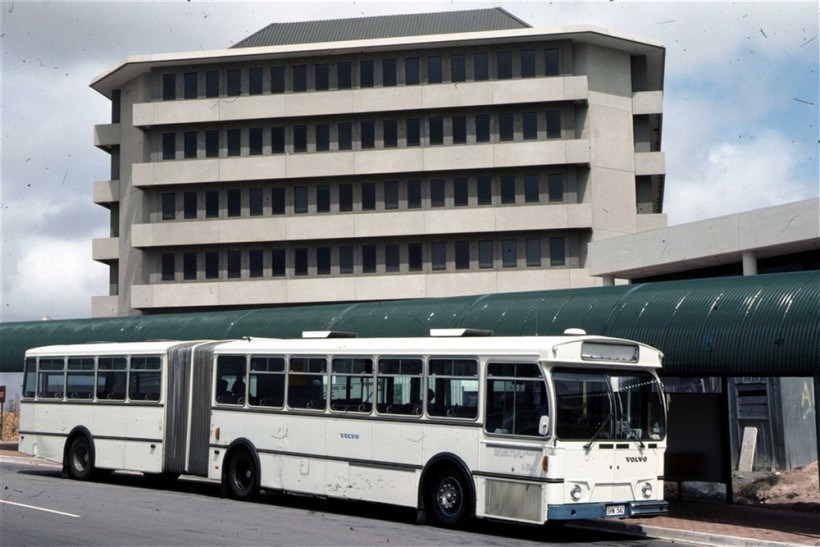 VOLVO B58H DEMONSTRATION BUS SHW-542 AT THE  NORALUNGA CENTRE 31/12/1979