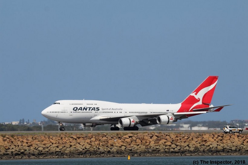 Qantas_VHOEE_Boeing747438ER_Sydney_(12_2_18_B).jpg