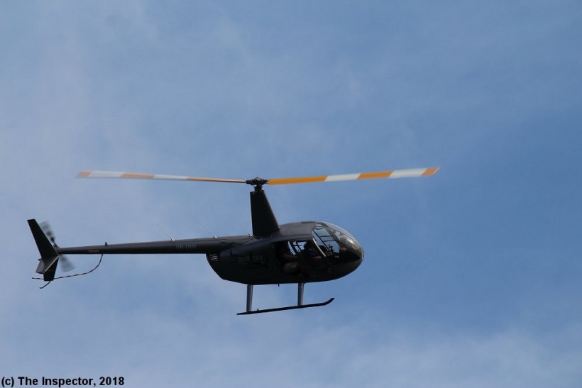 BlueSkyHelicopters_VHUMF_RobinsonHelicopterCoR44_Sydney_(12_2_18_D).jpg