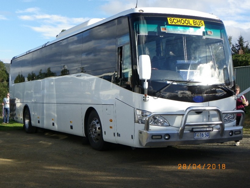 Moon Coaches - 2014 Yutong ZK6129HCA