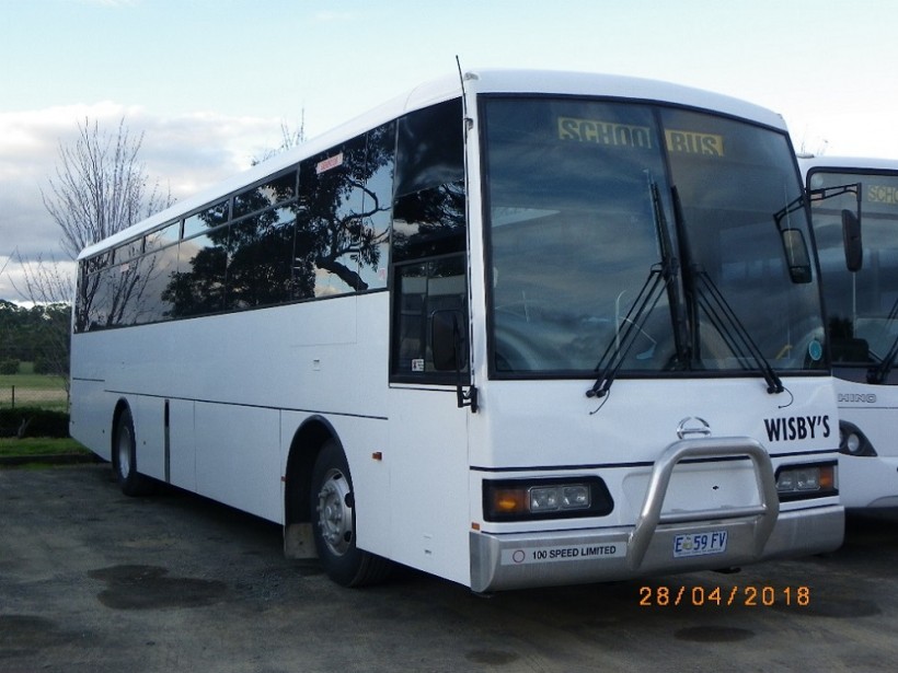 Wisby Buses - 2000 Hino RG230 / Express