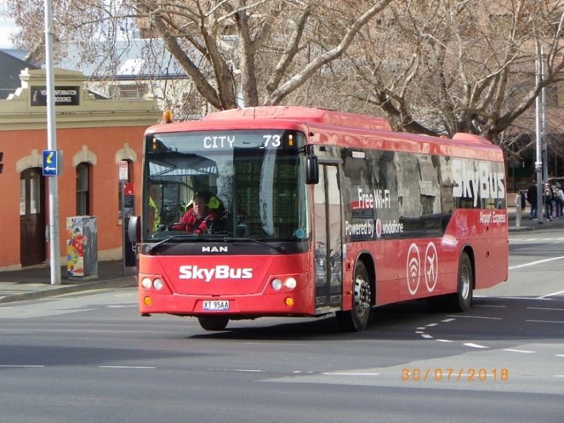 Skybus 73.JPG