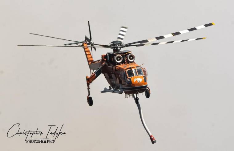 Erickson Air-Crane 'Gypsy Lady' has been attacking the fire yesterday and again today.