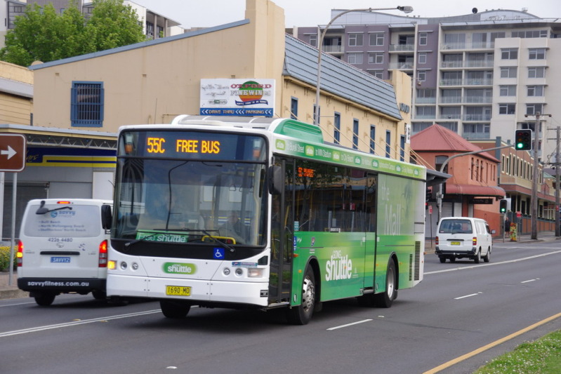 1690 MO
Premier Illawarra, a 2008 Mercedes Benz OH1830LE/Volgren "CR228L" on the clockwise free shuttle, at the corner of Burelli & Corrimal Sts, Wollongong.
Keywords: venturatigerphoto premierbus mercedes_OH1830LE volgren_CR228L