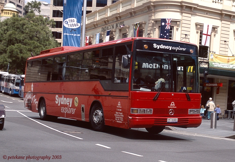 m/o 3381
Sydney Buses (3381) Mercedes O405/PMC 160 Sydney Explorer seen at Circular Quay in 2003. It has since become TC 6984 with Clydes Bus Charter, Beechboro, W.A.
Keywords: denairphoto stabuses mercedes_O405 pm160