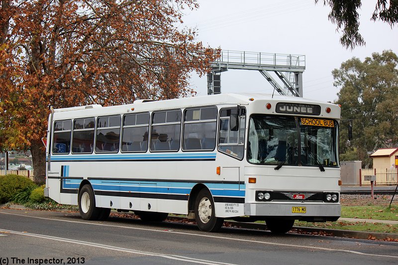 1776 MO
Junee Buses Hino RG197K/PMC ex MO 2847; ex West Cairns Bus Service, QLD 109 AJR; ex Logan Coaches, Brisbane (35) 109 AJR, in Junee 11/6/2013.
Keywords: inspectorphoto hino_RG197K pmc