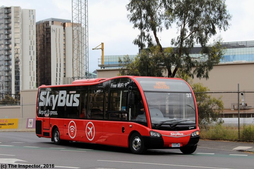 7107 AO
Skybus Optare Solo at Southern Cross Station 2/11/2016.
Keywords: inspectorphoto optare_solo skybus