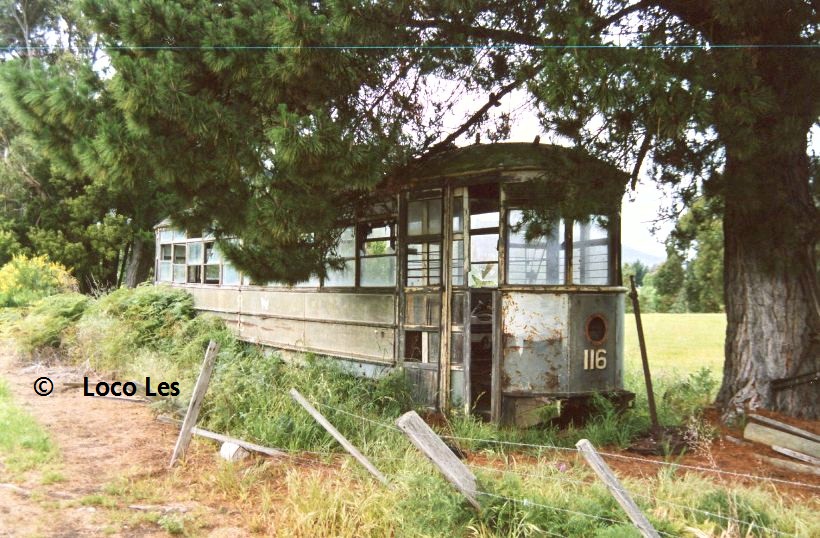 HMT 116
Hobart bogie tramcar at Huonville c 11 November 2004.
Keywords: locolesphoto trams