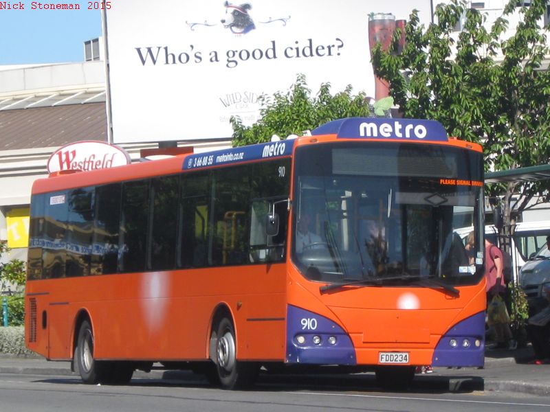 Redbus 910.JPG