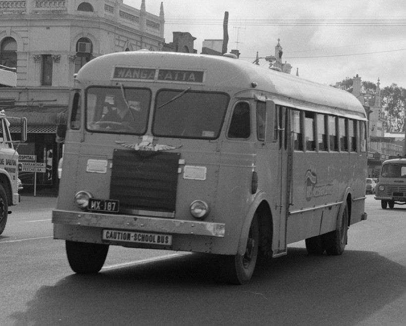 White MX-187 - Murphy St, Wangaratta (1970)