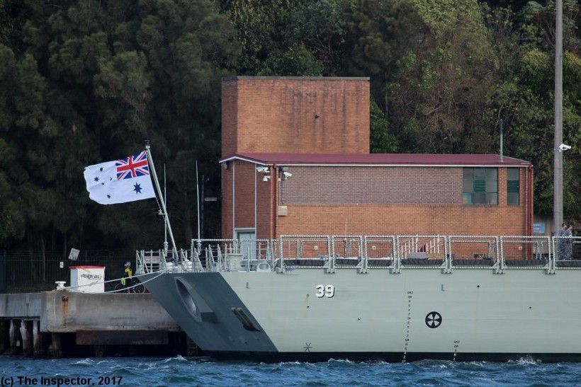 HMAS_Hobart_DDG39_GardenIsland_(25_9_17_G).jpg