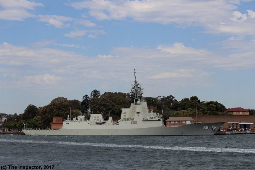 HMAS_Hobart_DDG39_GardenIsland_(25_9_17_A).jpg