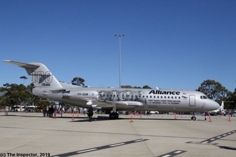 AllianceAirlines_VH-QQW_Fokker-70_100YearsEngland-Australia_RAAFEdinburgh_(10_11_19_D).jpg
